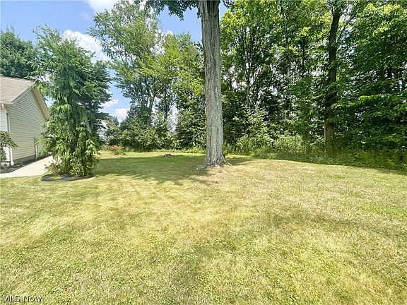 2nd image of 34 Cherokee Ln