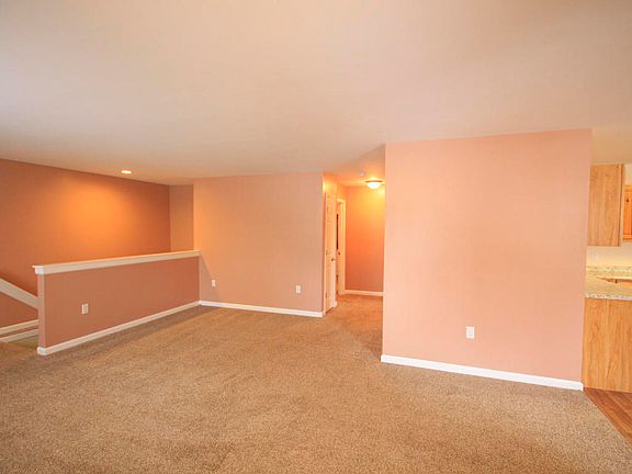 3rd image of 2700 Lincoln Ave