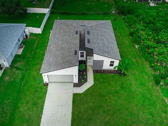 4th image of 3750 Junction St
