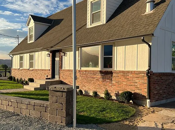 40 Friedhoff Ln, Yerington, NV 89447