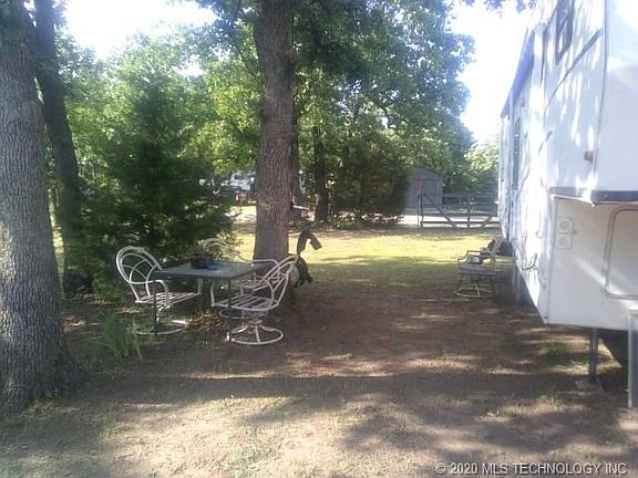3rd image of 2333 Santa Fe Ave W