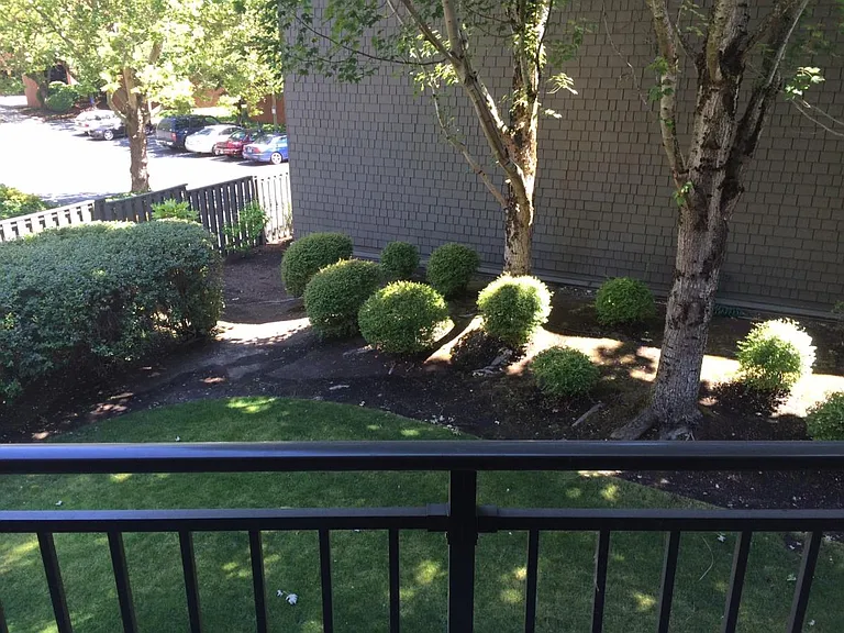 5602 SW Riverside Ln #5 — Photo 4