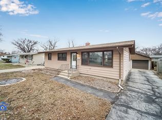 38 Blackhawk Dr, Thornton, IL 60476