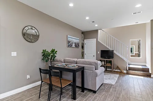 14102 Edwards St Photo 1
