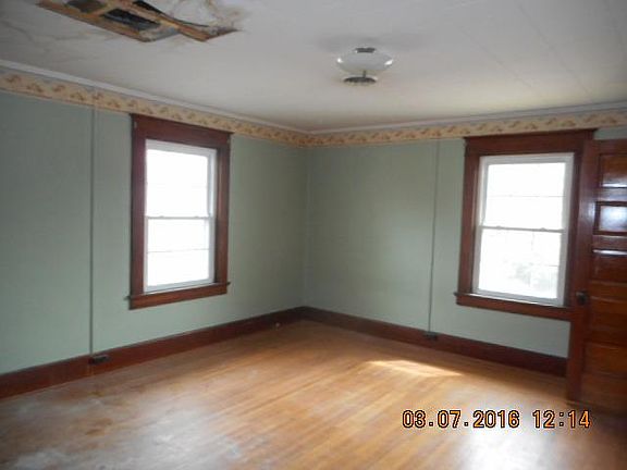 5th image of 109 Gay St