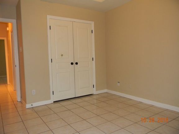 4th image of 1402 International St