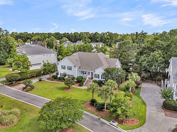2nd image of 2744 Fountainhead Way