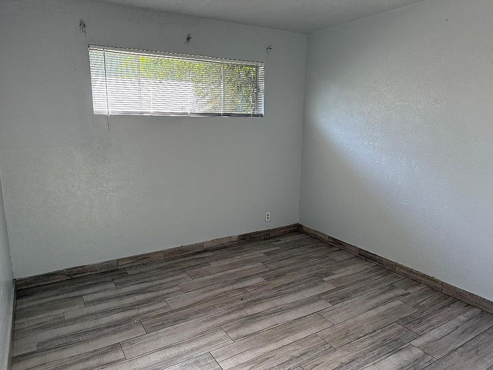 1st image of 325 N Lesueur APT C