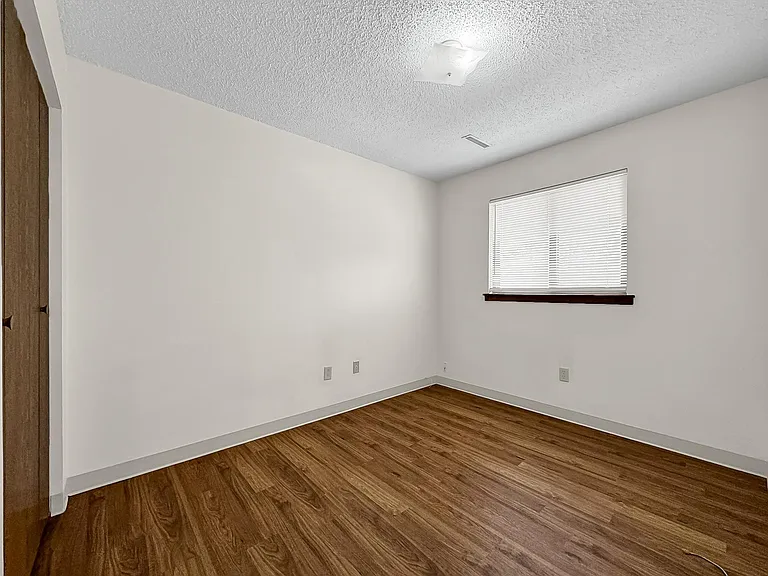 2644 Hunt St #4 — Photo 7