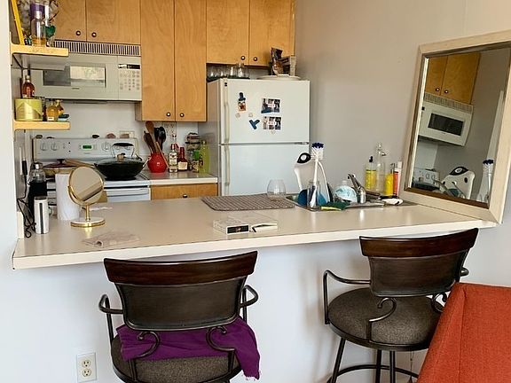 5th image of 2034 5th Ave APT 2A