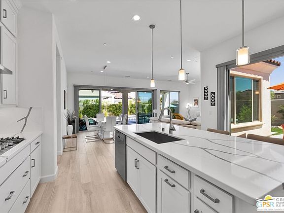 3rd image of 26 Medoc