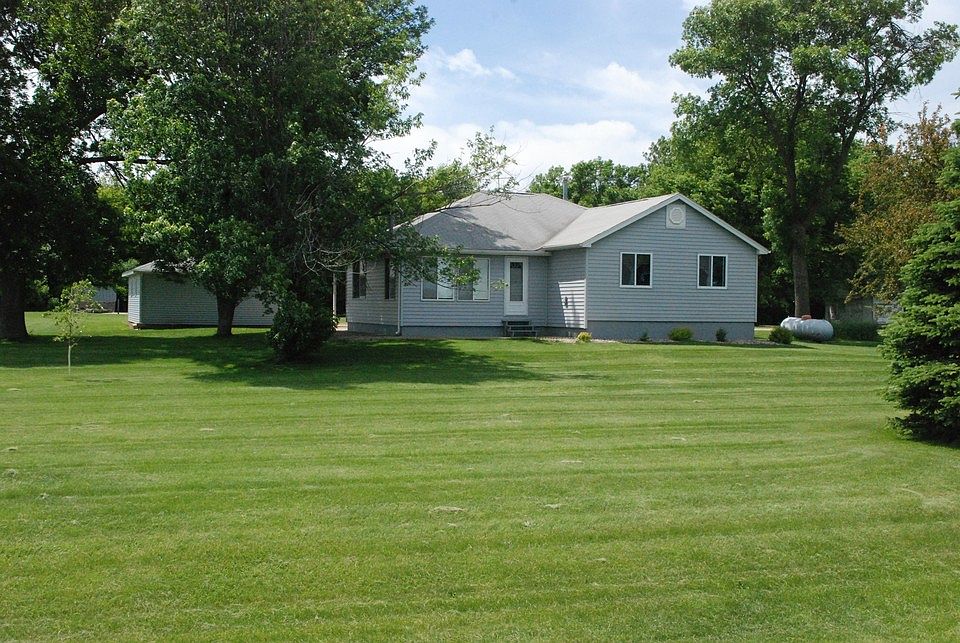 Country Living!  3 Bedrooms