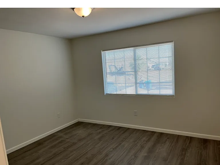 2740 Inverness Dr — Photo 6