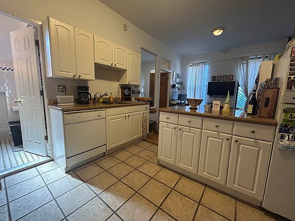 3rd image of 67 E 2nd St APT 32