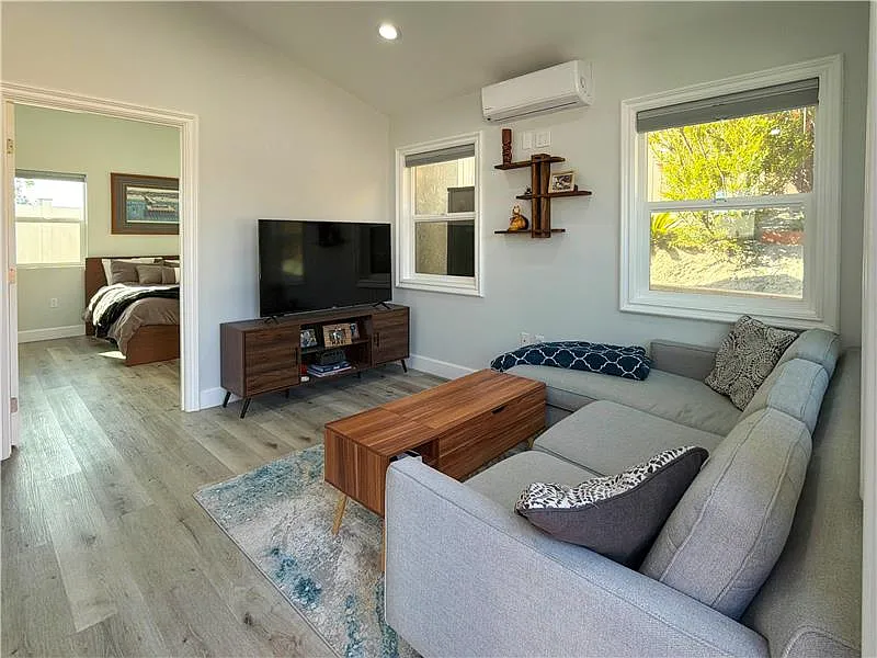 1 bed, 530 sqft, $2,850 — Photo 4