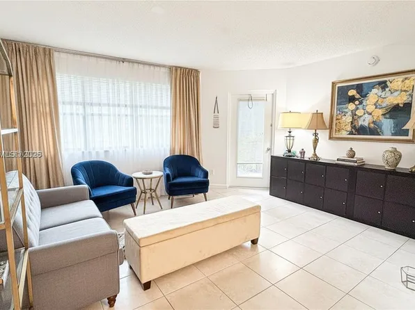 540 S Park Rd #149, Hollywood, FL 33021