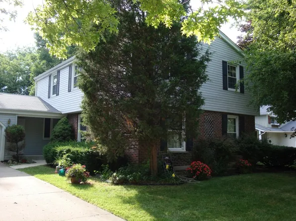 1529 Shenandoah Ln, Naperville, IL 60563