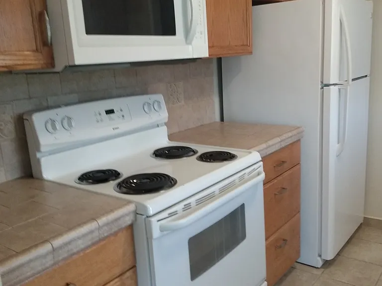 114 E Yale Ave #114 — Photo 8