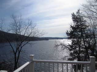 W10999 Lakeview Ln S, Portage, WI 53901