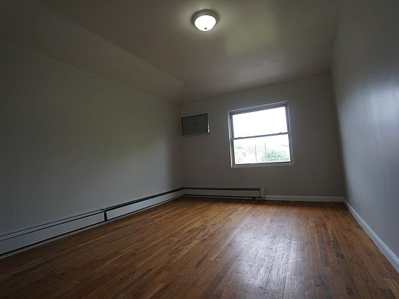 3rd image of 8046 59th St APT 3