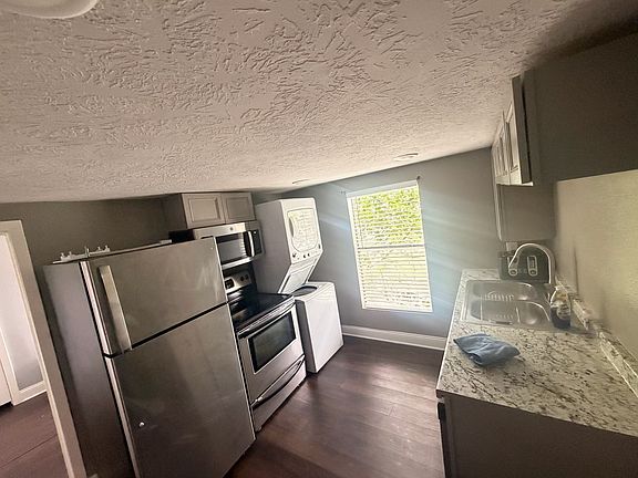 4th image of 5432 Elgin St