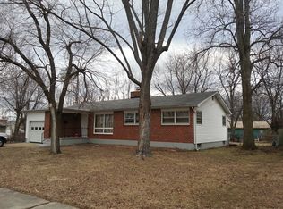 405 Locust St, Cuba, MO 65453