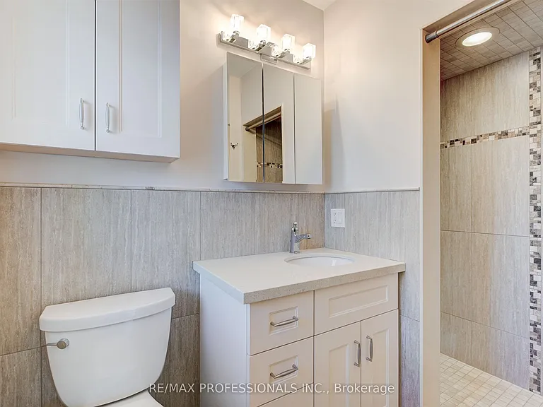 64 Ravensbourne Cres — Photo 15
