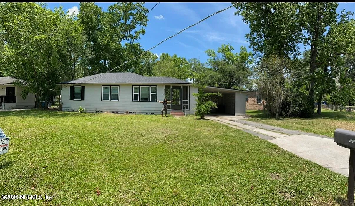 3 bed, 1.0 bath, 875 sqft, $1,500 — Photo 1