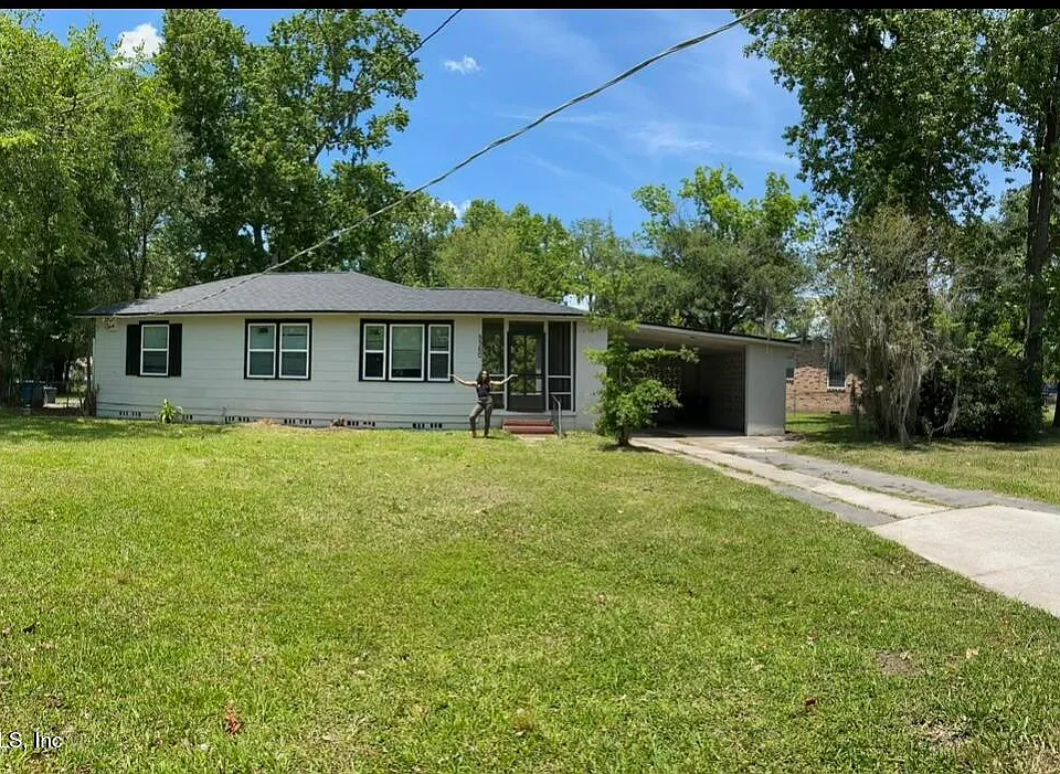 5360 Mays Dr