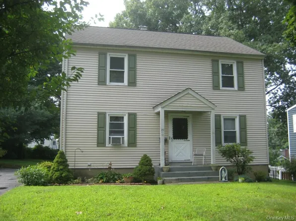 30 W George Ave, Pearl River, NY 10965
