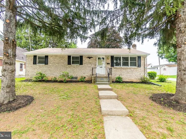 575 Grant Dr, Hanover, PA 17331