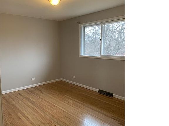 5th image of 15660 S Park Ave
