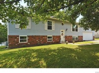 608 Wallach Dr, Eureka, MO 63025