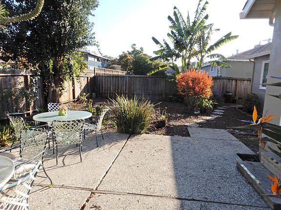 3rd image of 2060 Pulgas Ave
