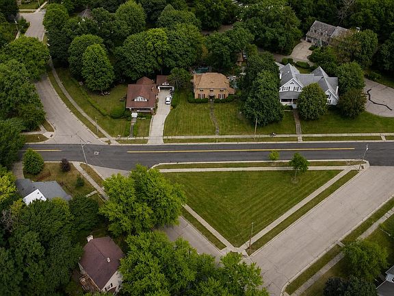 3rd image of 413 S Garfield Ave
