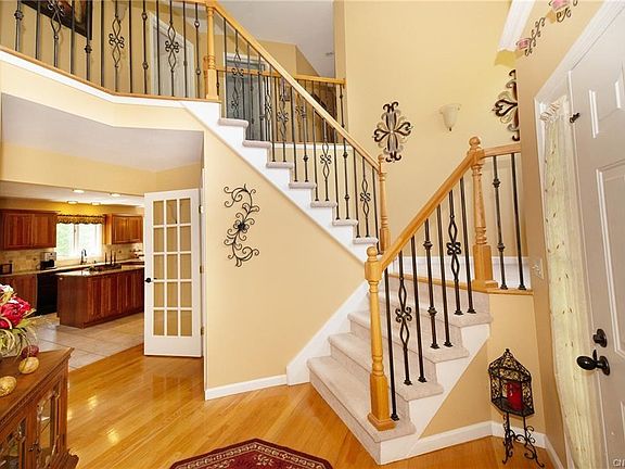 5th image of 3279 Greenleafe Dr