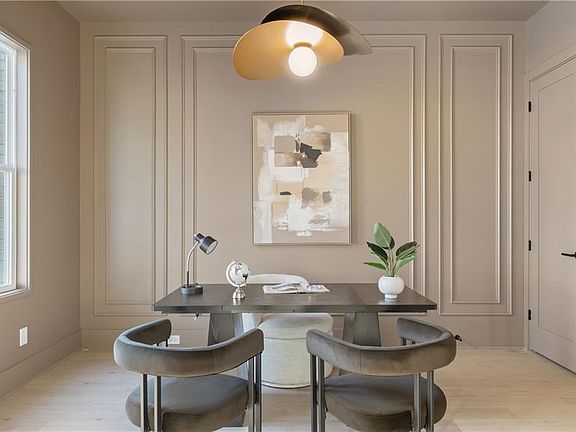 5th image of 210 Simonton Rd SW