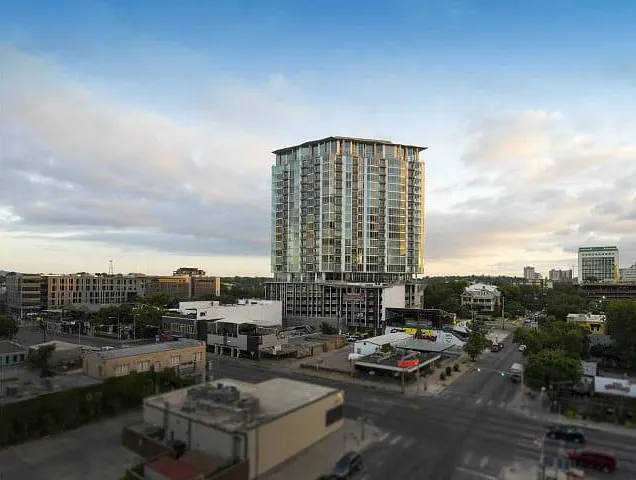 Seven Building