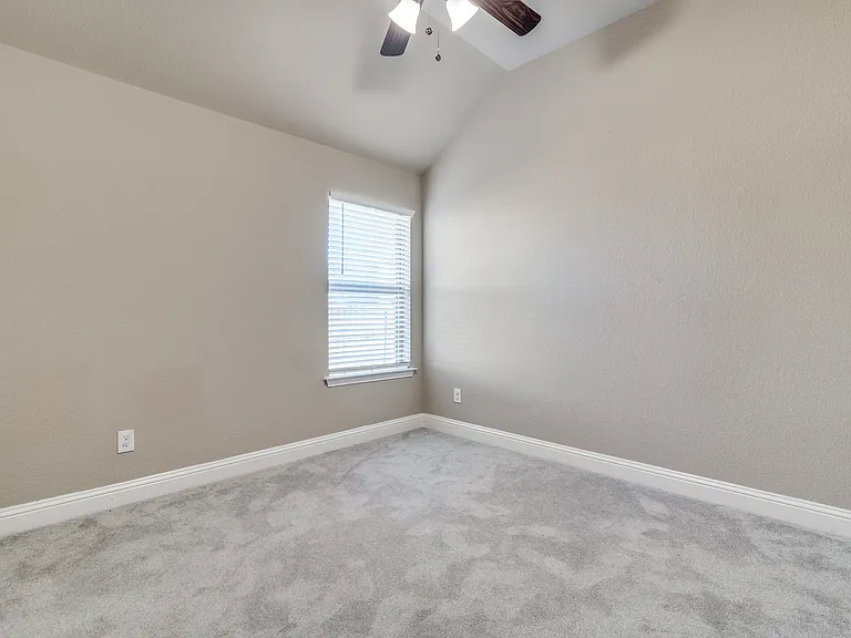 1631 Veneto Dr — Photo 22