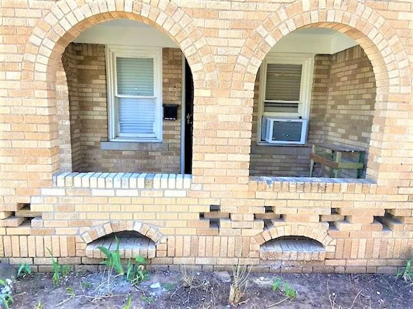 FT — Photo 3