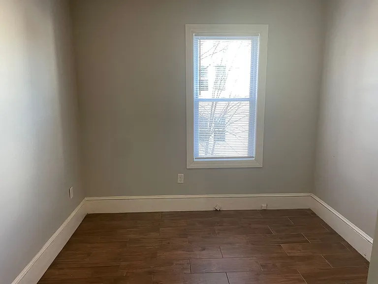 534 Elm Street 12 Chalapa Ave — Photo 4
