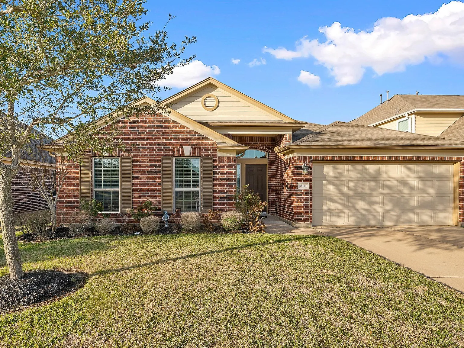 4 bed, 2.0 bath, 2094 sqft, $2,800 — Photo 4