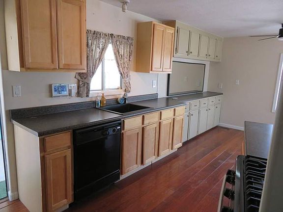 5th image of 4065 E University Dr #314