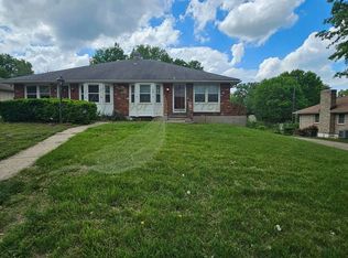1406 SW Sunset Ave, Blue Springs, MO 64015