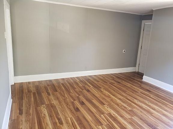2nd image of 205 S Beaumont Ave