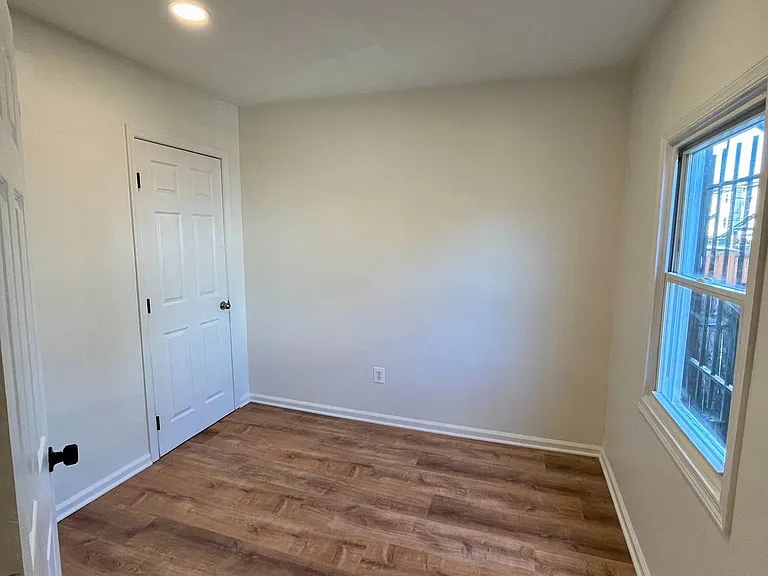 1718 W Virginia Ave NE #1 — Photo 11