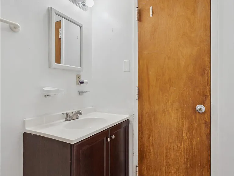 621 S 16th St #1 — Photo 15