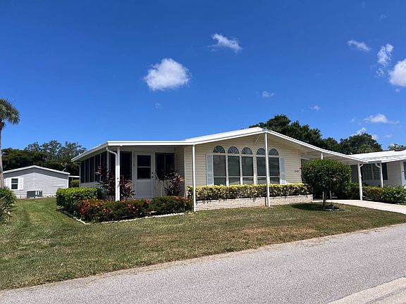 3rd image of 5420 Kingsbridge Dr #326