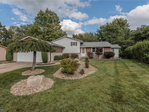 452 Cresthill Dr, Mogadore, OH 44260