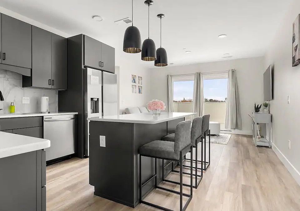 1st image of 708 Randolph St #414